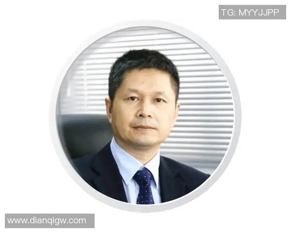 深圳排球队战术变革引发热议探索新打法与团队协作的未来之路